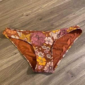 Xhilaration brand bikini bottoms. Sparkly 70’s vibe size small